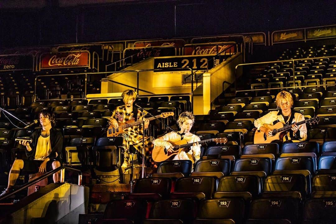 Toru さんのインスタグラム写真 - (Toru Instagram)「FIELD OF WONDER 📸 @cazrowaoki」10月13日 11時03分 - toru_10969