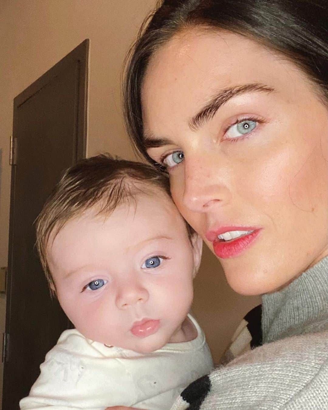 ヒラリー・ローダのインスタグラム：「my guy! 🥰」