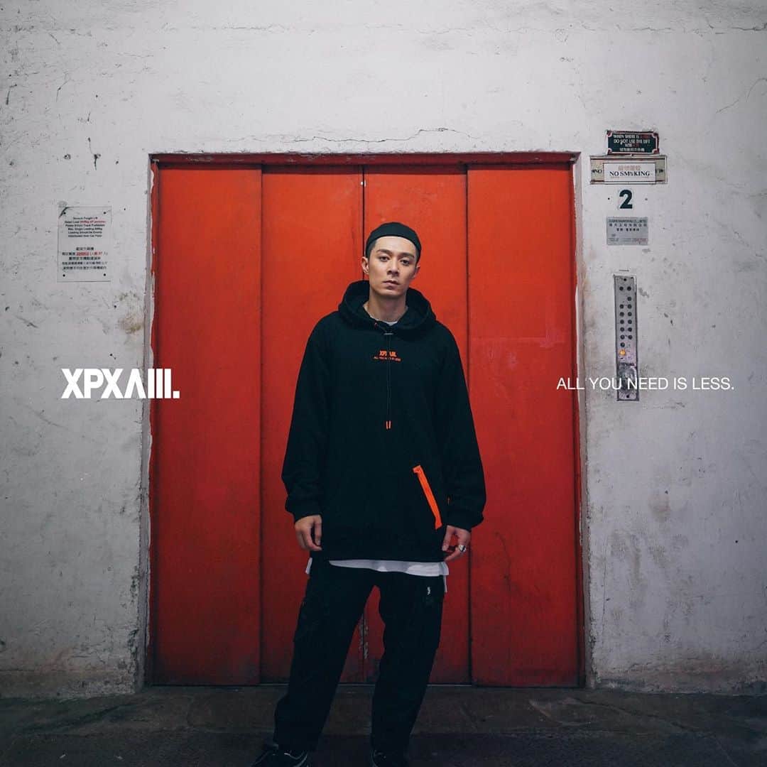 チャウ・パッホウのインスタグラム：「NEW launch at 12pm @xpxviii   www.xpx8.com official website  www.xpxviii.com taobao」
