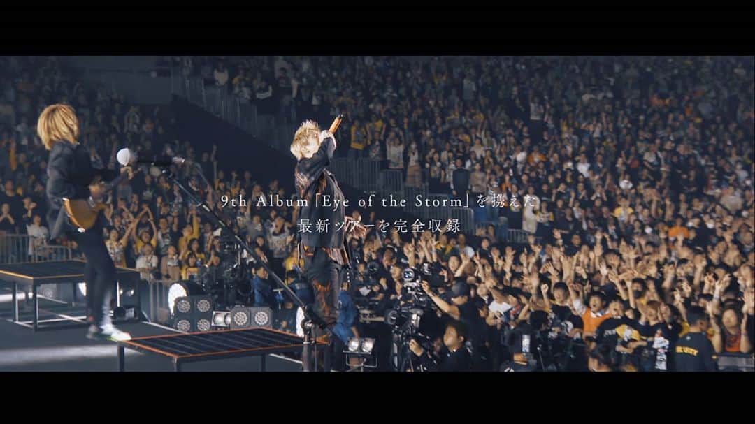 ONE OK ROCKさんのインスタグラム写真 - (ONE OK ROCKInstagram)「Check out this latest trailer!! Available for pre-order so get it now!!   LIVE DVD & Blu-ray "EYE OF THE STORM" JAPAN TOUR Release Date: 2020.10.28 -Trailer #2- https://youtu.be/TzfyK1G6hSw   #EYEOFTHESTORM #ONEOKROCK」10月13日 12時03分 - oneokrockofficial