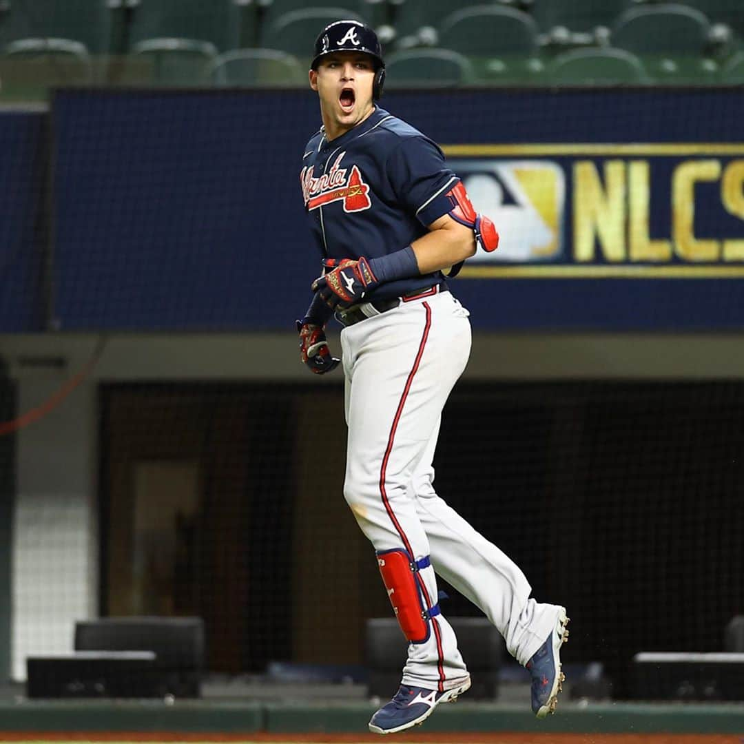 アトランタ・ブレーブスさんのインスタグラム写真 - (アトランタ・ブレーブスInstagram)「That ball landed in AUSTIN, Texas. #MixItUp」10月13日 12時15分 - braves