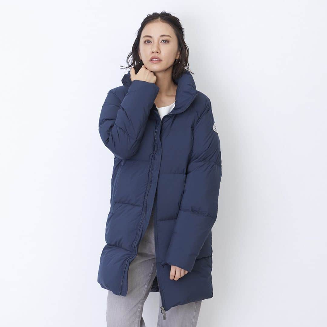 のインスタグラム：「【PYRENEX/ピレネックス】がお買い得！ 人気アイテムをピックアップしてご紹介します。少量入荷ですので、お早めに！  【PYRENEX】BARROW/バロー ダウンコート  首元まですっぽりと収まる高めのスタンドカラー、おしりが隠れる着丈と保温性抜群のアイテム。 ゆったりとしたラグランスリーブなので動きやすさも申し分なしです。  #atstagram_m #mensfashion #fashion #instafashion #ootd #like4like #follow4follow #PYRENEX #71419830900 #少量入荷 #冬コーデ #アウター」