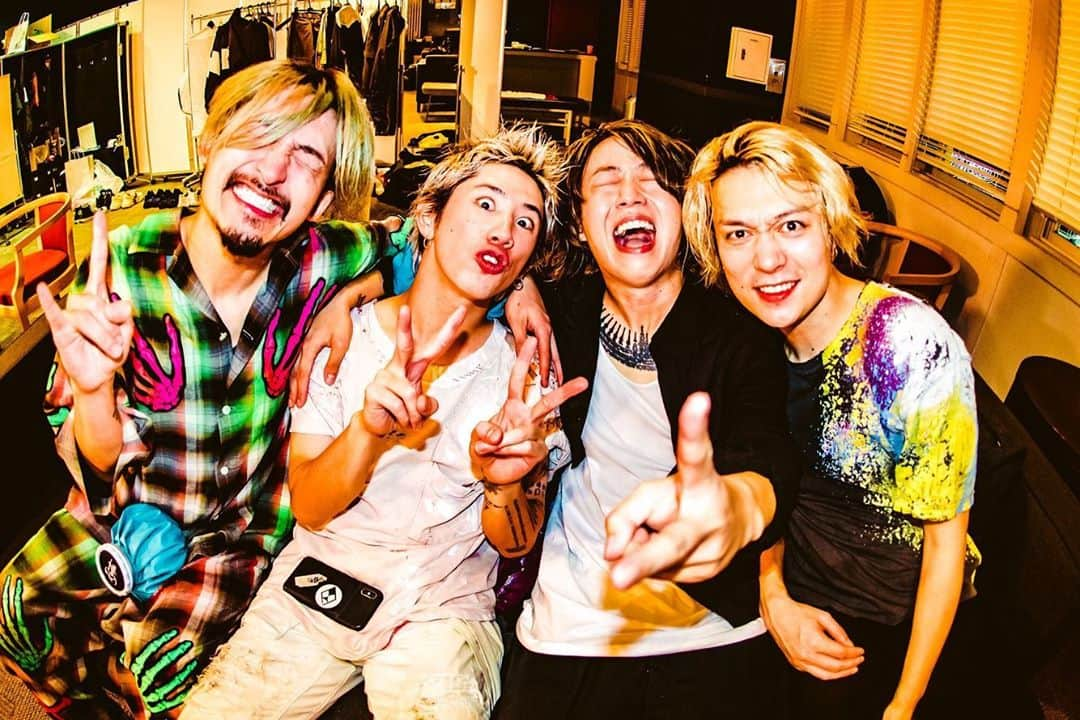 Toru さんのインスタグラム写真 - (Toru Instagram)「この日でしか生まれない感情、そして緊張感、チームが一つになる瞬間、1人1人の思いが凝縮されたそんな時間だった。画面越しでも世界中で待っていてくれてるあなた達に伝えたくて。見てくれた皆ありがとう！また会場で会える日を楽しみにしてるから！📸 @hamanokazushi」10月13日 12時31分 - toru_10969