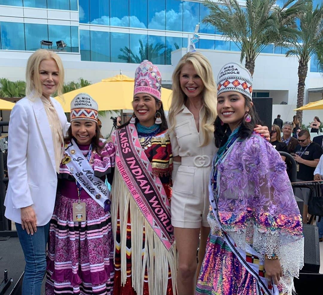 クリスティ・ブリンクリーさんのインスタグラム写真 - (クリスティ・ブリンクリーInstagram)「I love that we now have a #nationalindigenouspeoplesday to honor those who first called this land their home. They were our first “environmentalists too with the way they honor Mother Earth. We have a lot to learn from them. I picked up some business tips too from the Seminole tribe in Florida,where the iconic  @nicolekidman and I joined them earlier this year for the grand opening of one of their many hotels. From the Seminoles to my neighbors in the Shinnecock Nation and the Montaukett  here in the Hamptons at the tip of Long Island all across this land  I wish everyone a very special day  @hardrocktampa #shinnecocknation 🕊」10月13日 13時39分 - christiebrinkley