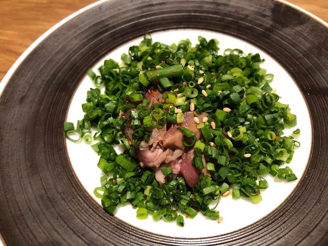 のインスタグラム：「. . . 食テロだぜーい🤘🏻 でも、家の体重計だと体脂肪率 9.8%なんだけどw . . . #食べるのだいすき #食事　#うまみ  #村上佳菜子 #kanakomurakami #figureskater #figureskating」