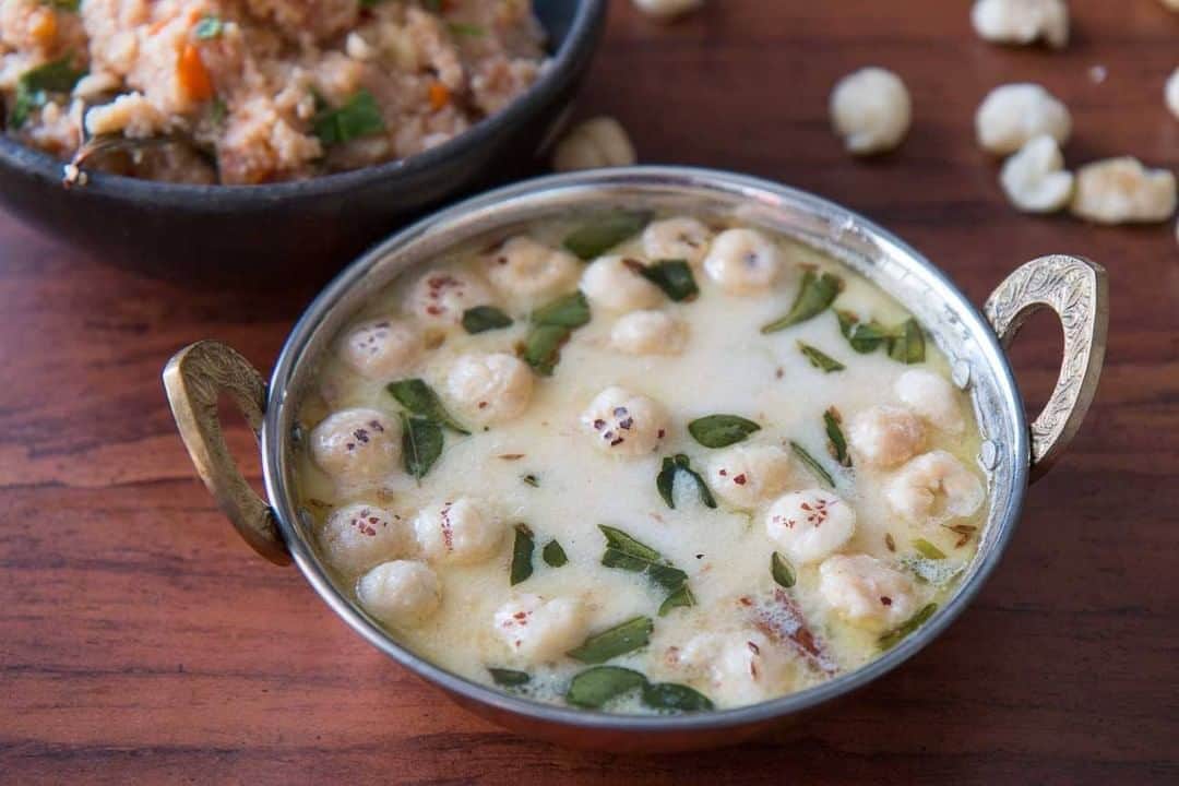 Archana's Kitchenさんのインスタグラム写真 - (Archana's KitchenInstagram)「#navratrispecial  You have to try this Kadhi Recipe during this Navratri season and add it to your menu. This is a delicious and healthy recipe that uses Makhana or Lotus seeds that is simmered in a curd mixture and tempered with cumin seeds. Tell us how you enjoyed having this :) Get the recipe from the smart.bio link in my profile @archanaskitchen . . . . . . #recipes #navratrirecipes #noonionnogarlic #festivalrecipes #indianfestival #durgapooja #navratri2020 #homemadefood #eatfit #cooking #food #healthyrecipes #foodphotography #recipeoftheday #comfortfood #deliciousfood #delicious #instayum #food」10月13日 14時30分 - archanaskitchen