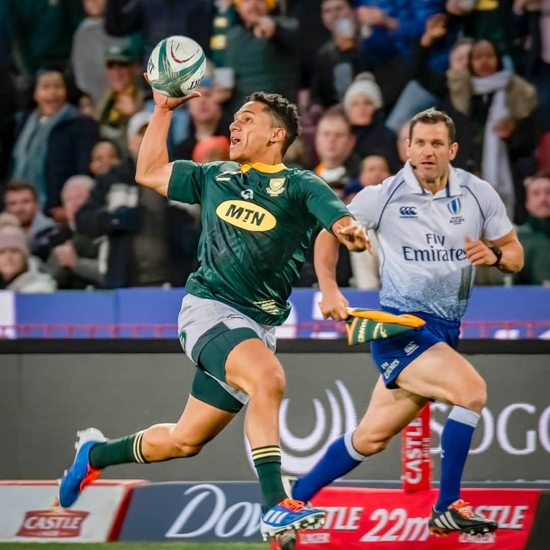 ラグビー南アフリカ代表さんのインスタグラム写真 - (ラグビー南アフリカ代表Instagram)「Springbok Historic Moments:   In 2019, the Boks beat Australia in the opening round of the Castle Lager Rugby Championship.   What was your favourite victory over the Wallabies in the last 20 years?  #StrongerTogether @mtnza」10月13日 14時31分 - bokrugby