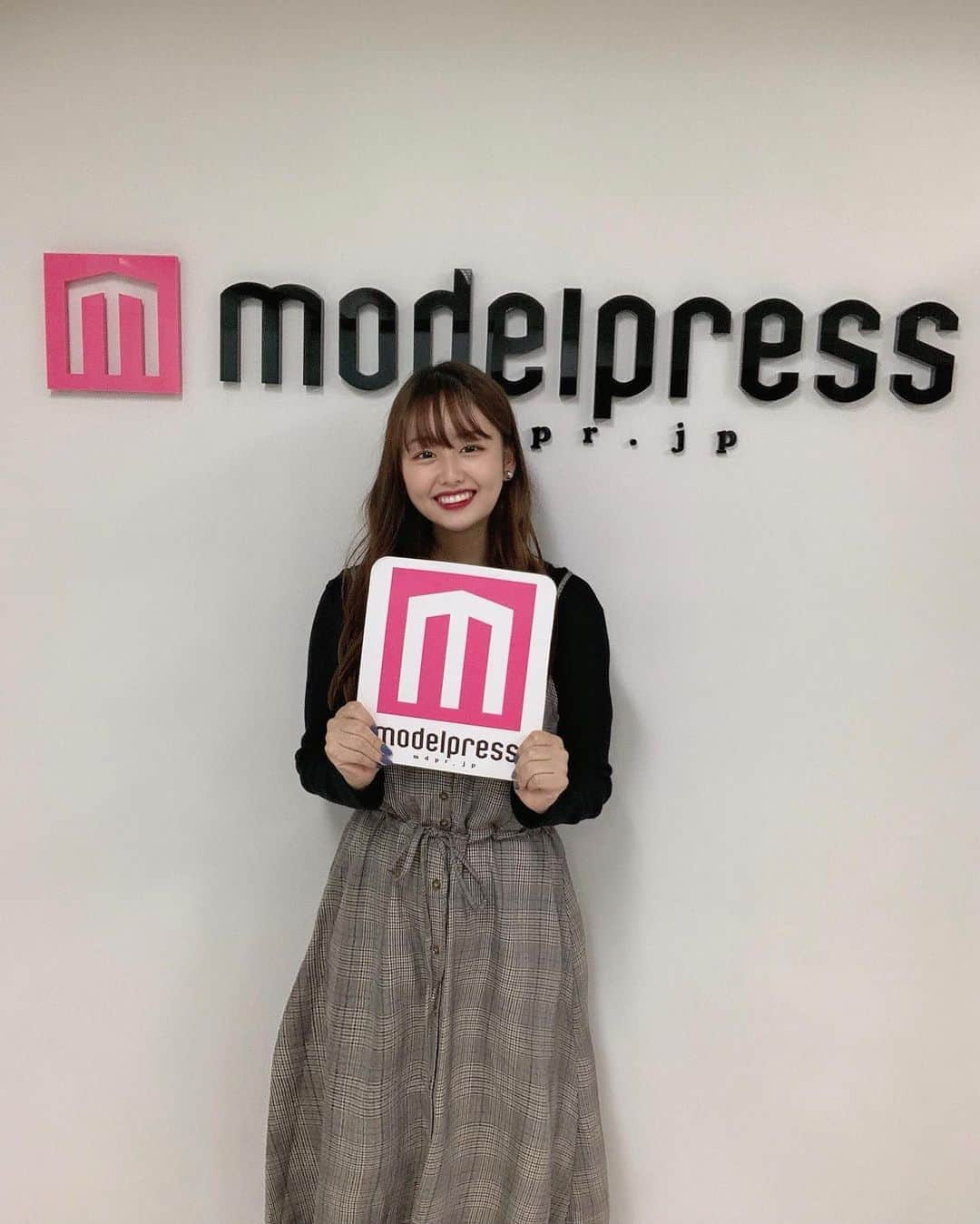 犬塚花菜子のインスタグラム：「こんにちは！🌞  昨日はモデルプレス様(@modelpress )に撮影をしていただきました！  昨日撮っていただいた写真は、後日サイトにアップしていただけるそうなのでお楽しみに😊✨  #ミス桜美林コンテスト  今日のかなポチ投票もよろしくお願いします！！🙇‍♂️🤍」