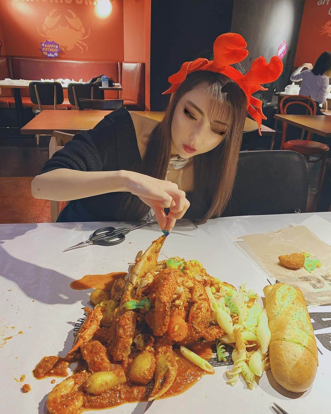 ゆかぴちゅさんのインスタグラム写真 - (ゆかぴちゅInstagram)「✩ 🦀 ✩ ✩ #福岡 #ダンシングクラブ #ダンシングクラブ福岡 #dancingclub #キャナルシティ博多 #カニ #🦀 #エビ #🦐 #楽しそう #いい写真 #四コマ #笑顔 #キャバ嬢の休日 #中洲 #歌舞伎町 #すすきの #ミナミ #ぴちゅすたぐらむ」10月13日 15時24分 - pichustagram_