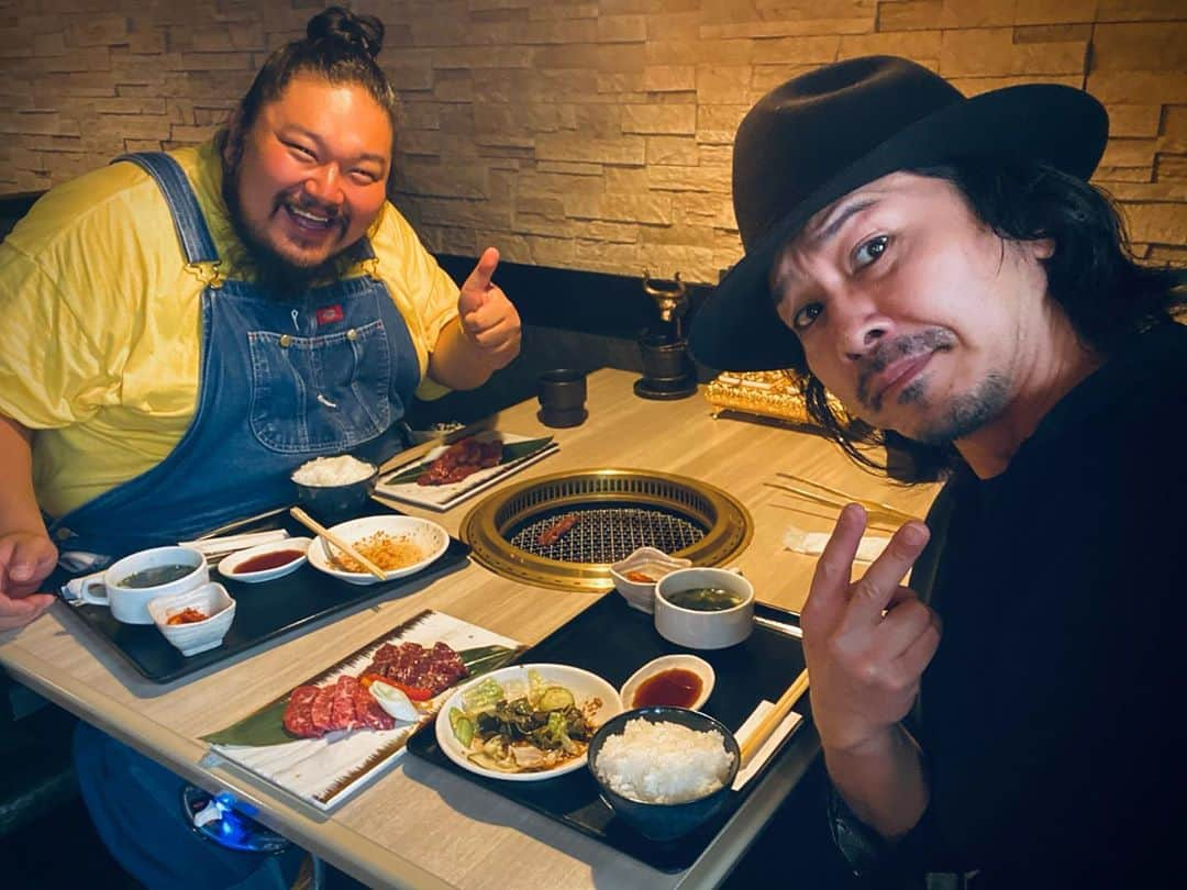 虎牙光揮さんのインスタグラム写真 - (虎牙光揮Instagram)「LAの俳優友達 @takato_yonemoto くんとランチ🍖 めちゃくちゃ楽しい時間でした😁 #takatoyonemoto #MickeyKoga #lunch #yummy #japanesebbq #tokyo #japan #米本学仁 #虎牙光揮 #焼肉ランチ #東京」10月13日 15時45分 - mickeykoga