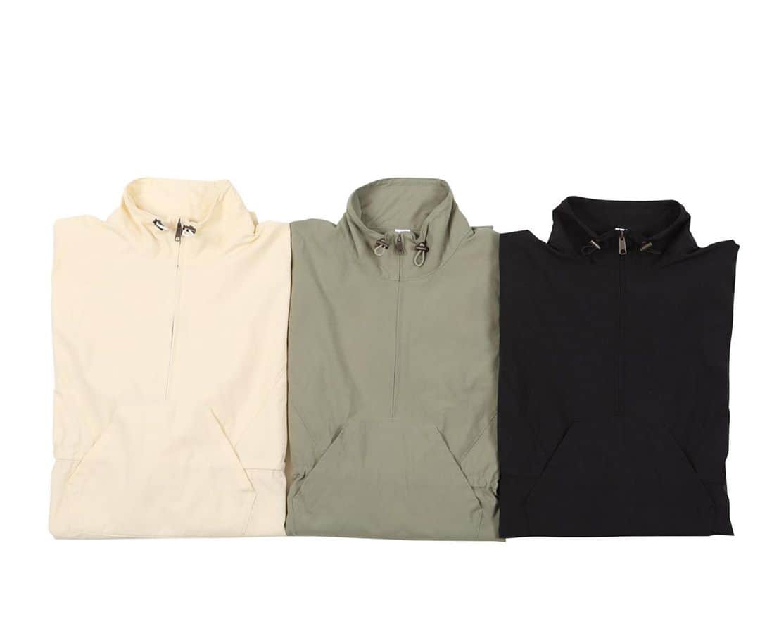 Shikica Tokyo & KiiRAのインスタグラム：「BEGIE ANORAK PONCHO . . #kiira #21aw #collection」