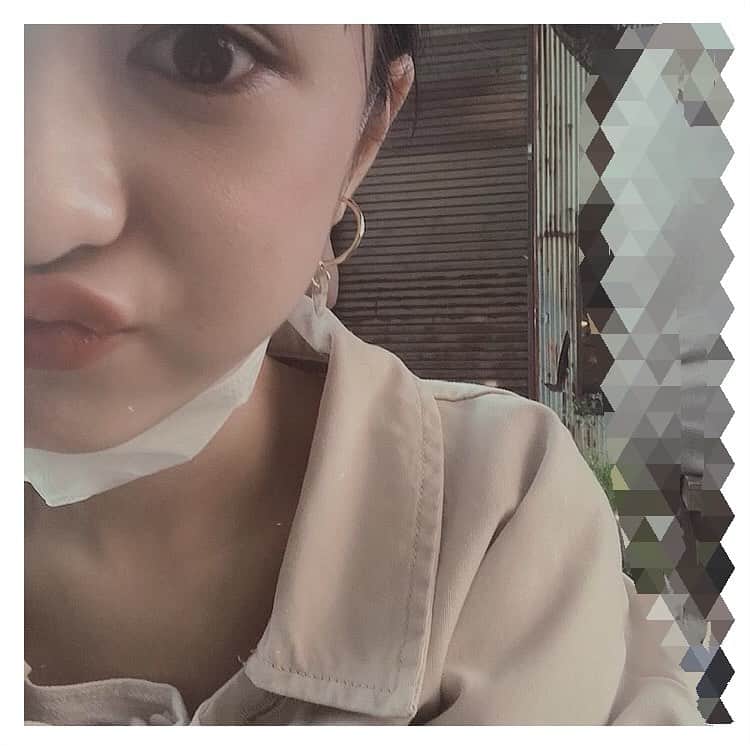 凛美さんのインスタグラム写真 - (凛美Instagram)「🤍🤍🤍﻿ ﻿ 最近オフショ続きだったので...﻿ お久しぶりの🥯 #rimicafeさんぽ 🥯﻿ ﻿ ﻿ ﻿ ﻿ ﻿ クレープ屋さんに行ったよ~！﻿ りみはシュガーバターを頼んだけど﻿ 具が入っていないから、﻿ 生地がすごく美味しくて﻿ もちもち好きにはたまりません😋﻿ ごはん系のガレットもあって﻿ 今度行った時は食べたいな〜♡﻿ ﻿ ﻿ ﻿ ﻿ #クレープ#ガレット#もちもち#甘め#もちもち好き#具なしクレープ#おしゃカフェ#カフェ#カフェ巡り﻿ #afternoontea#teatime」10月13日 16時32分 - rimi_kenon_official