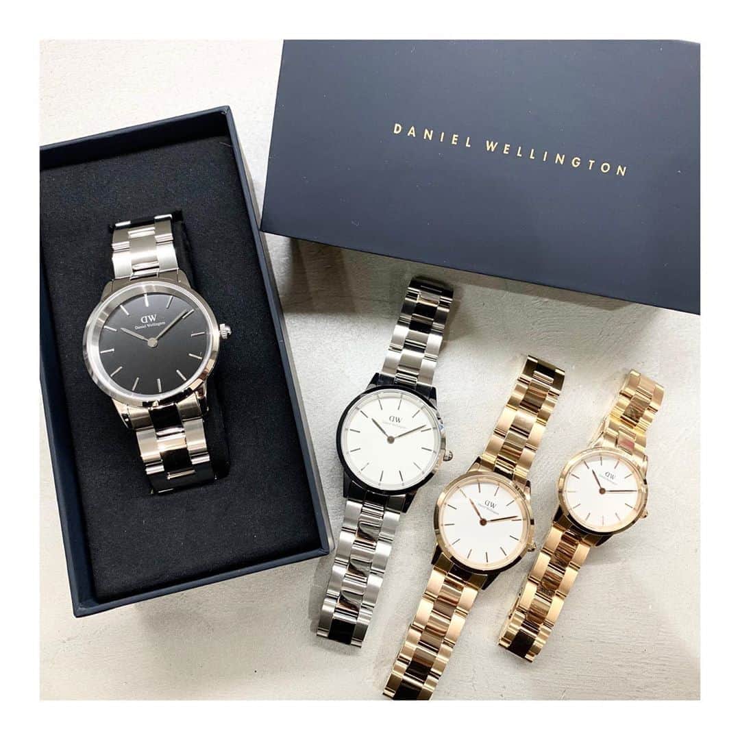 のインスタグラム：「-HIROB大阪店-﻿ ﻿ DANIEL WELLINGTON﻿ ﻿ 1枚目：ICONIC LINK﻿ ss ¥27,000+tax﻿ pg ¥22,000+tax﻿ ﻿ 2枚目：PETITE MELROSE﻿ 28mm ¥19,000+tax﻿ 32mm ¥21,000+tax﻿ ﻿ 3枚目：CLASSIC﻿ ¥23,000〜¥25,000+tax﻿ ﻿ ﻿ ダニエルウェリントンの﻿ 取り扱いがスタートしました★彡﻿ ﻿ 通信販売も対応しており、﻿ お電話でのご相談も受け付けています。﻿ ご来店が難しい方でも﻿ お気軽にお問い合わせ下さいませ。﻿ ﻿ ルクア大阪店﻿ 営業時間10:30〜20:30﻿ ﻿ お問い合わせ先﻿ tel：06-6151-1258﻿ ﻿ ﻿ #hirob﻿ #hirobosaka﻿ #bawcrews﻿ #watch﻿ #danielwellington﻿ ﻿ #ヒロブ﻿ #ヒロブ大阪﻿ #ベイクルーズ﻿ #ウォッチ﻿ #ダニエルウェリントン﻿ #腕時計﻿」