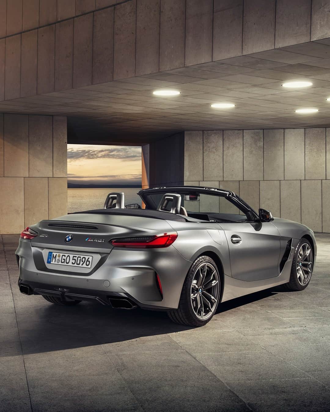 BMWのインスタグラム：「Where's next is up to you. The BMW Z4. #TheZ4 #BMW #Z4 __ BMW Z4 M40i: Fuel consumption in l/100 km (combined): 7.4. CO2 emissions in g/km (combined): 168. Further information: www.bmw.com/disclaimer.  	 Acceleration (0-100 km/h): 4.5 s. Power: 250 kW, 340 hp, 500 Nm. Top speed (limited): 250 km/h.」