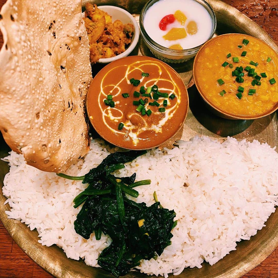 森野光晴さんのインスタグラム写真 - (森野光晴Instagram)「近所のネパール料理屋にて。 ダルバートは幸せになれますね。  来週の札幌・大阪ではカレーチャンスあるかな〜」10月13日 17時27分 - mrn_sakanamon