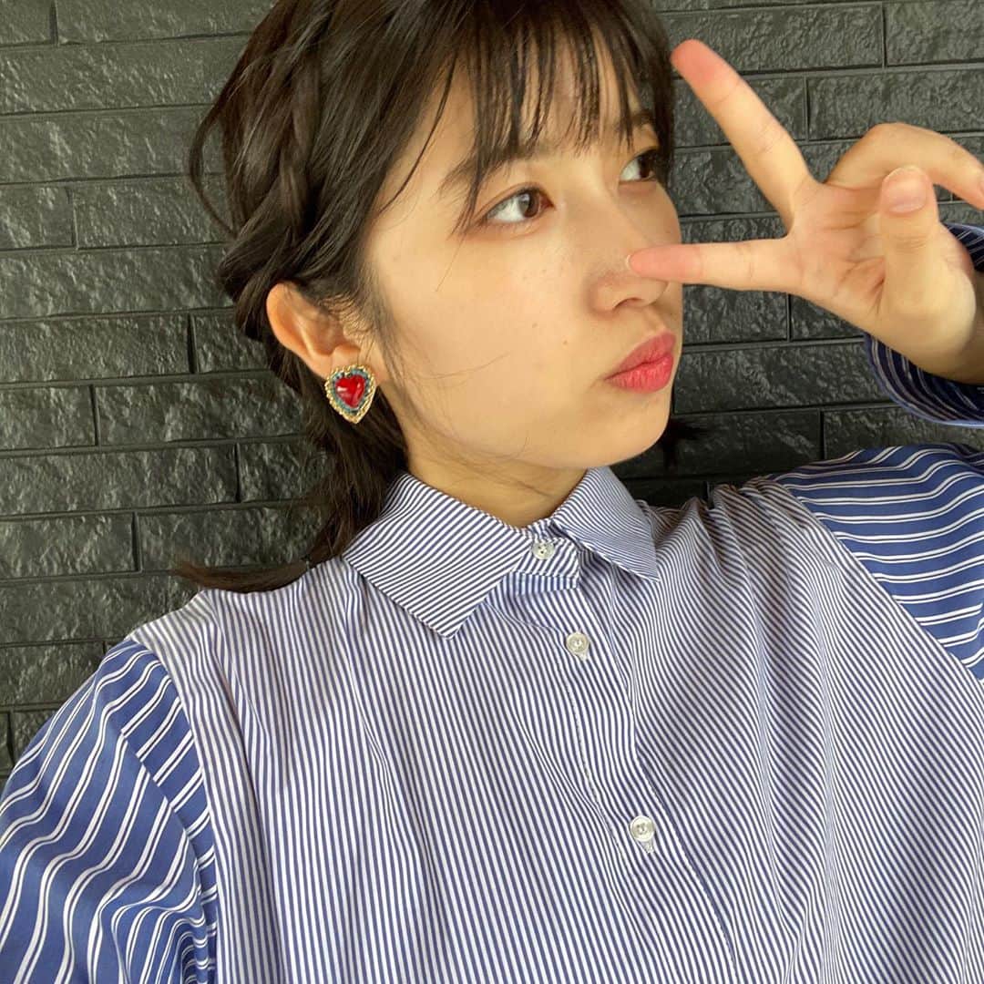 吉田華恋のインスタグラム：「みつあみ！❤️💙💛」