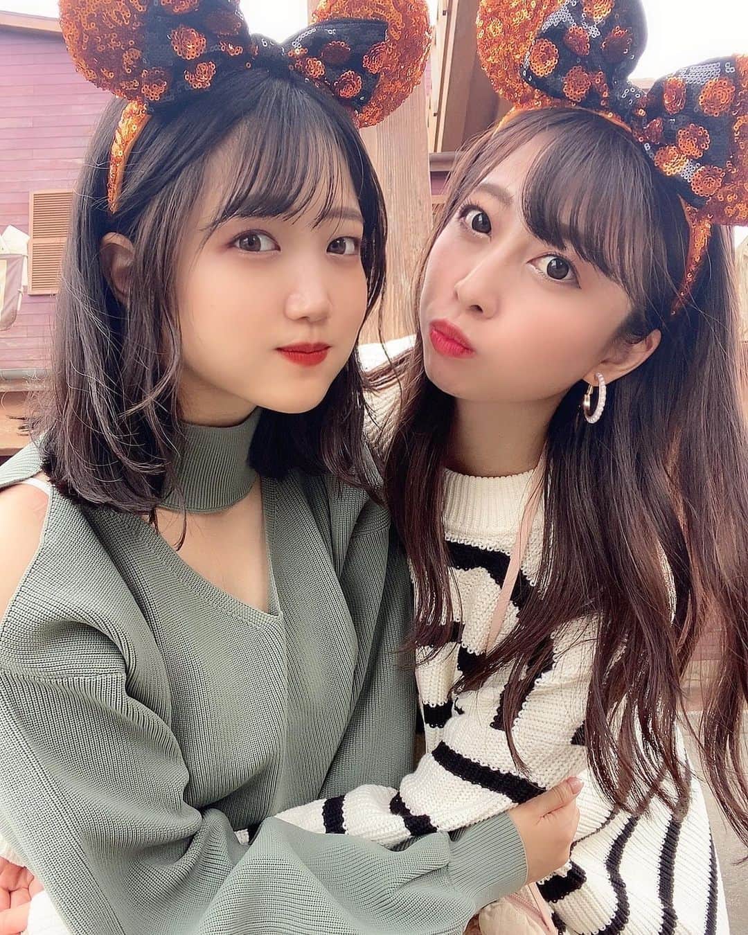 鈴木志歩のインスタグラム：「Tokyo Disney Sea🎃 . 半年以上ぶりのなおなおと満喫してきた💗 載せたい写真がいっぱいあるから当分ディズニー投稿続きます😘 . . #tokyodisneysea #disneysea #tds #disney #tokyo #얼짱 #얼스타그램 #모델 #오오티디 #데일리룩 #페션 #페션스타그램 #오늘의훈녀」