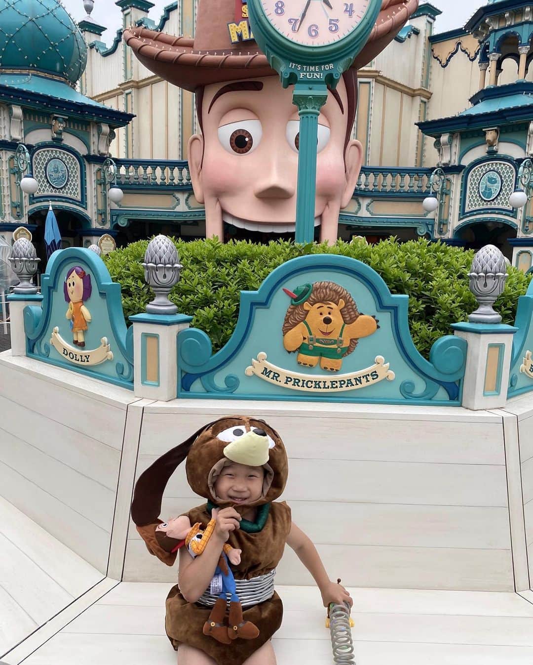 tiahy__さんのインスタグラム写真 - (tiahy__Instagram)「“Your body is very flexible and long.  I think we'll get along really well!”. . . . . . . July . . #slinky_taia#disney#tokyodisneysea #taiacostume#toystory #ディズニーコスチューム#ディズニー衣装#スリンキー#トイストーリー」10月13日 18時10分 - tiahy__disney