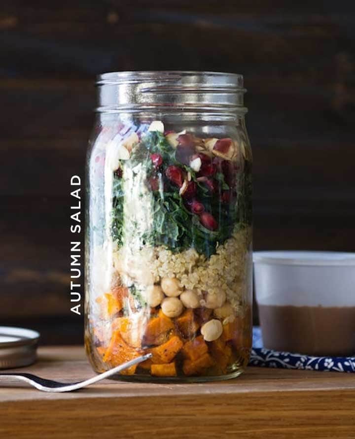 Simple Green Smoothiesさんのインスタグラム写真 - (Simple Green SmoothiesInstagram)「A salad in a jar is one of our favorite lunches. Besides being super healthy and loaded with nutritious ingredients, it’s awfully pretty to look at. ⁠ ⁠ Our autumn 🍂 inspired salad in a jar uses butternut squash, quinoa, chickpeas, kale, pomegranate seeds, and a delicious herb vinaigrette.⁠ ⁠ Click @simplegreensmoothies for the full plant-powered recipe! ⁠ ⁠ https://simplegreensmoothies.com/recipes/plant-based-meals/kale-autumn-salad-jar」10月14日 5時06分 - simplegreensmoothies