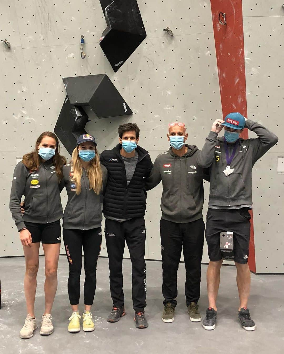 ジェシカ・ピルツさんのインスタグラム写真 - (ジェシカ・ピルツInstagram)「Finished off my comp season 2020 with the German Lead Nationals last weekend @exxpozed_climbing. Thanks to @dav.wettkampfklettern for inviting us. Now its time for some rock climbing days in Arco with the @austriaclimbing team 🙌」10月14日 4時50分 - jessy_pilz