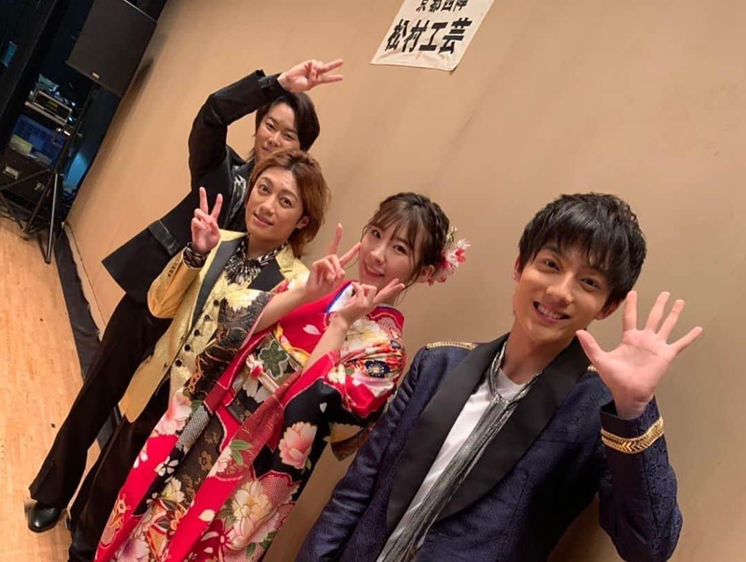 ヒカル（はやぶさ）さんのインスタグラム写真 - (ヒカル（はやぶさ）Instagram)「昨日の思い出写真！ 3人の歌仲間コンサート。 北とぴあで行われました！！ 長良グループの4人です。 即売でおせわになりましたのは、ミュージックショップダンさんです😊✨」10月13日 20時08分 - hayabusahikaru8823