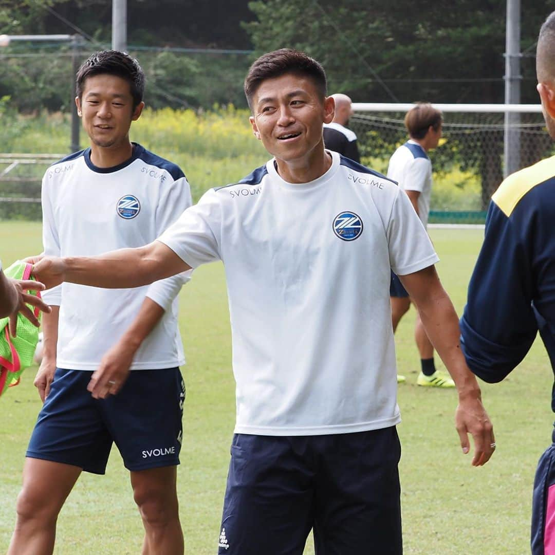 FC町田ゼルビアさんのインスタグラム写真 - (FC町田ゼルビアInstagram)「本日のトレーニングフォト(10枚)👟⚽️ スワイプしてね→📸 . 🗓10月13日(火) 1️⃣ #髙江麗央 2️⃣ #下坂晃城 3️⃣ #吉尾海夏 4️⃣ #深津康太 5️⃣ #井上裕大 6️⃣ #ドリアンバブンスキー 7️⃣ #青木義孝 8️⃣ #ノリエガエリック 9️⃣ #橋村龍ジョセフ 🔟 #晴山岬  #FC町田ゼルビア #zelvia #Jリーグ #サッカー #スポーツ #soccer #football #jleague #町田 #svolme #トレーニング #イケメン」10月13日 20時07分 - fcmachidazelvia