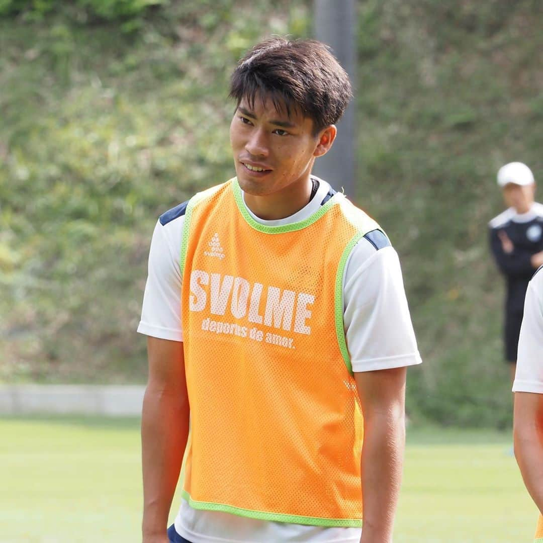 FC町田ゼルビアさんのインスタグラム写真 - (FC町田ゼルビアInstagram)「本日のトレーニングフォト(10枚)👟⚽️ スワイプしてね→📸 . 🗓10月13日(火) 1️⃣ #髙江麗央 2️⃣ #下坂晃城 3️⃣ #吉尾海夏 4️⃣ #深津康太 5️⃣ #井上裕大 6️⃣ #ドリアンバブンスキー 7️⃣ #青木義孝 8️⃣ #ノリエガエリック 9️⃣ #橋村龍ジョセフ 🔟 #晴山岬  #FC町田ゼルビア #zelvia #Jリーグ #サッカー #スポーツ #soccer #football #jleague #町田 #svolme #トレーニング #イケメン」10月13日 20時07分 - fcmachidazelvia