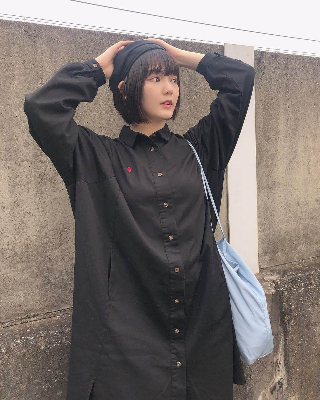 平塚日菜さんのインスタグラム写真 - (平塚日菜Instagram)「.  .  .  黒い日もあります☺︎  このまえアニメ観ながら20分くらい寝落ちしちゃったとき、 ふわふわのみんなが夢に出てきました✨笑  ももかがなんか言ってたけど思い出せない...笑」10月13日 20時16分 - hiratsukahina