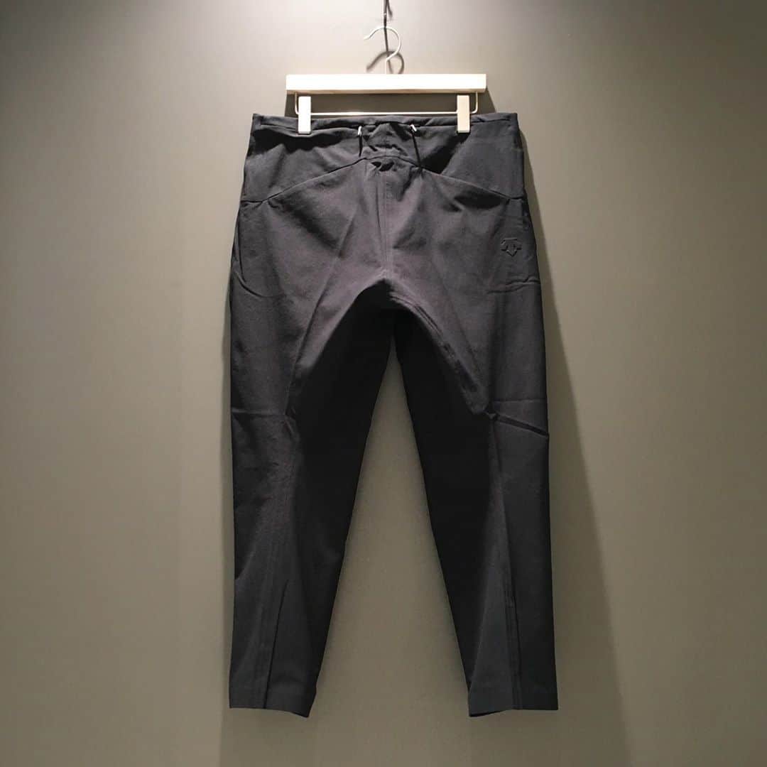 BEAMS JAPANさんのインスタグラム写真 - (BEAMS JAPANInstagram)「＜DESCENTE ALLTERRAIN＞ Mens RELAXED FIT STRETCH PANTS ¥33,000+TAX Item No.11-24-2926 BEAMS JAPAN 2F ☎︎03-5368-7317 @beams_japan #descenteallterrain  #beams #beamsjapan #beamsjapan2nd Instagram for New Arrivals Blog for Recommended Items」10月13日 20時15分 - beams_japan