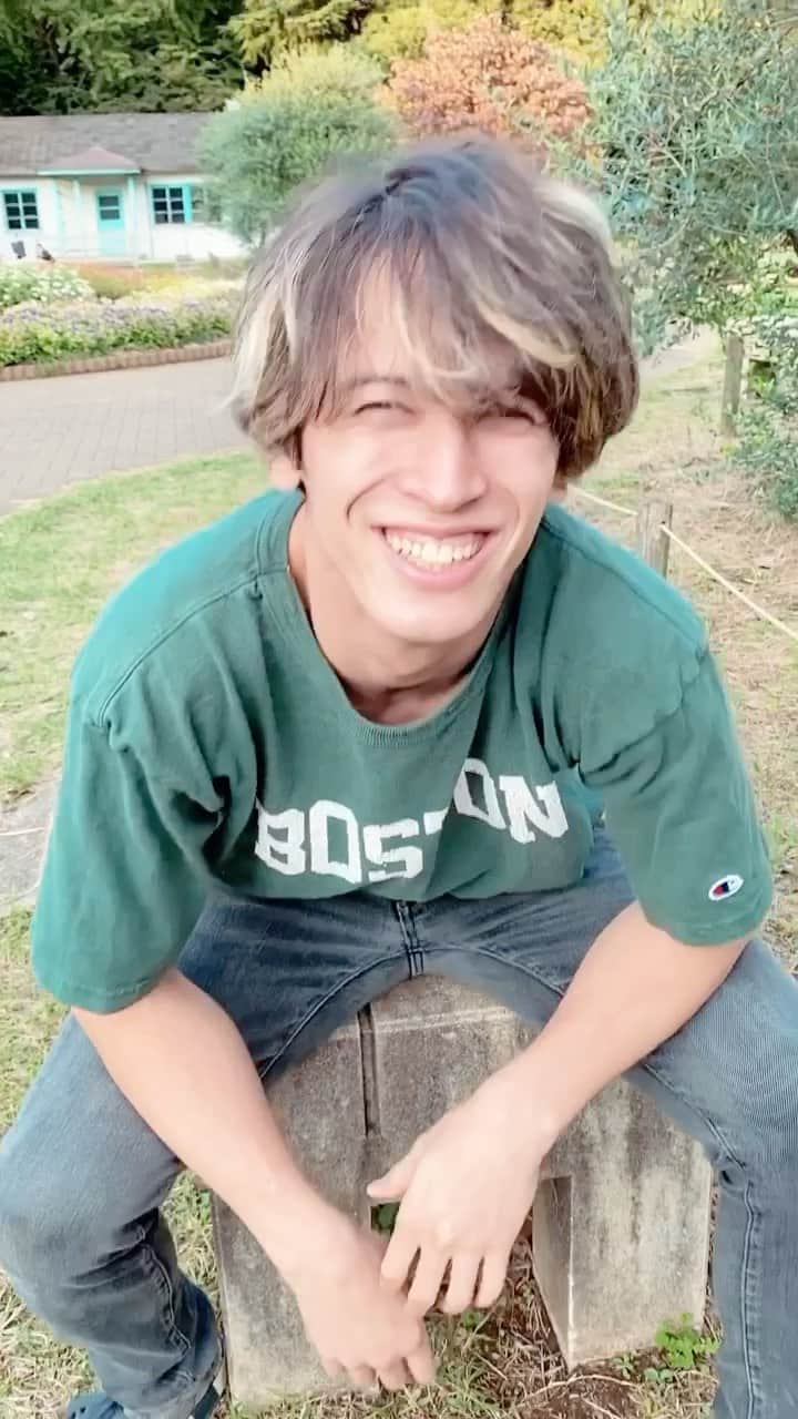 才川コージのインスタグラム：「もしも彼氏が身体能力高すぎたら🐒  #パルクール　#アクロバット #parkour #tricking #boyfriend #freerunning  #彼氏」