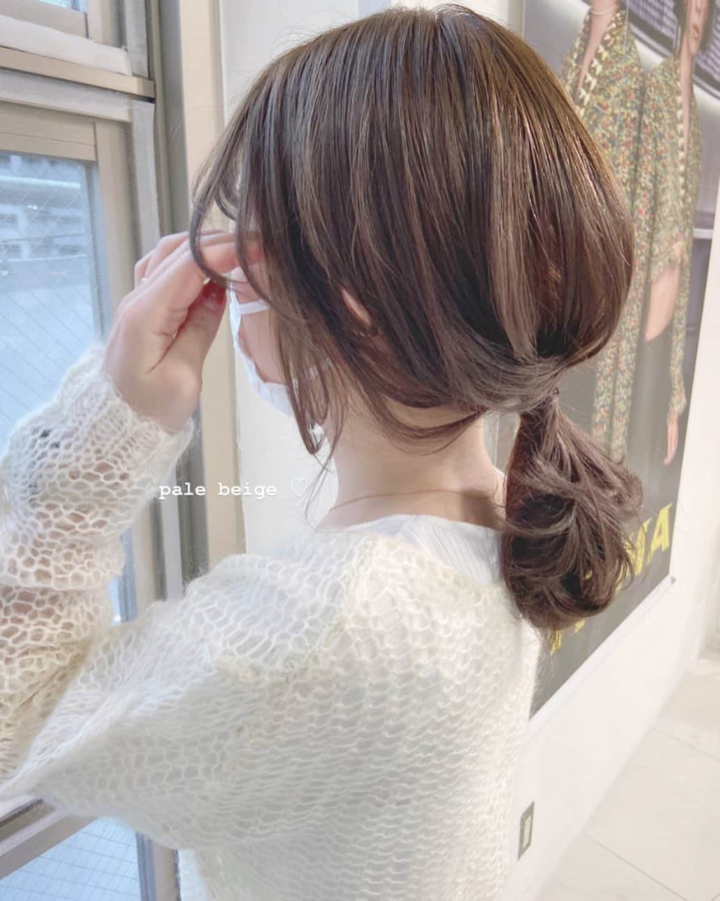 佃加菜さんのインスタグラム写真 - (佃加菜Instagram)「pale beige ♡ 柔らかい明るめペールベージュ♡ 色素の薄い透明感のある女の子に🤍 . 冬は色素薄めのベージュが可愛い〜🤍♡ . #ベージュカラー #beige #色素薄め #ブリーチなしカラー」10月13日 20時43分 - tsukuda_kana