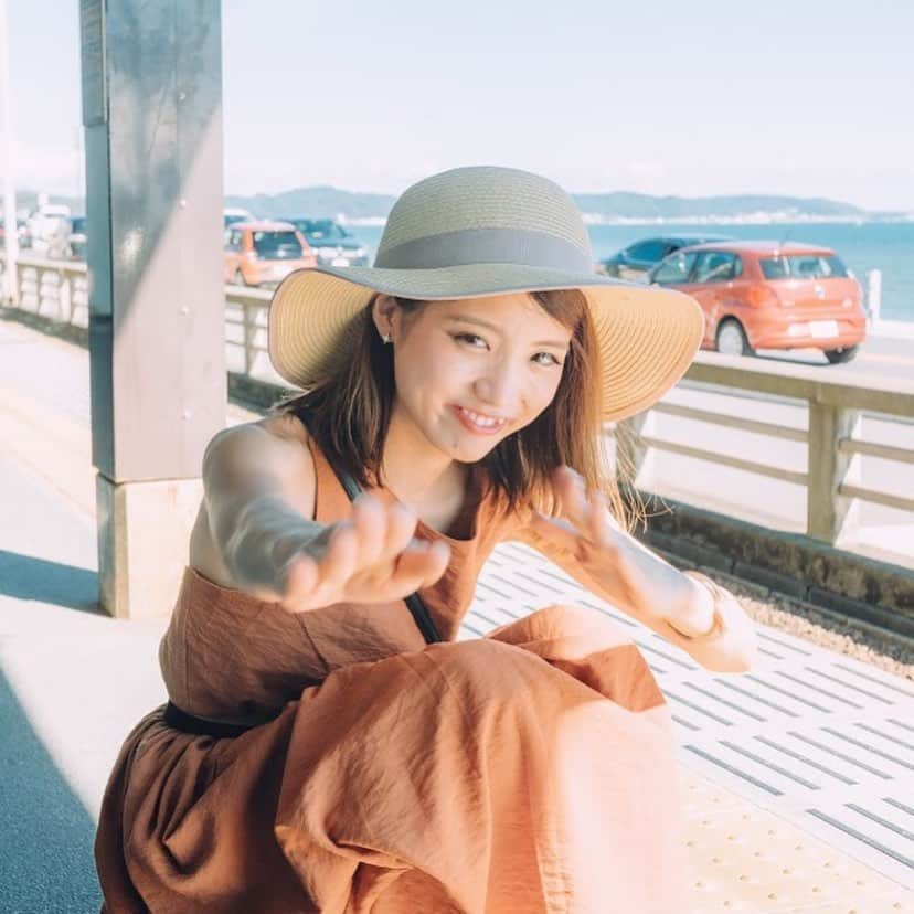 安藤令奈さんのインスタグラム写真 - (安藤令奈Instagram)「アチョー🤚🏻✨ . . . #横浜 #鎌倉 #江ノ島 #鎌倉高校前駅 #海 #旅行 #弾丸旅行 #travel #instagood #me #彼女感 #彼女とデートなうに使っていいよ」10月13日 20時59分 - mizucon2020_no4