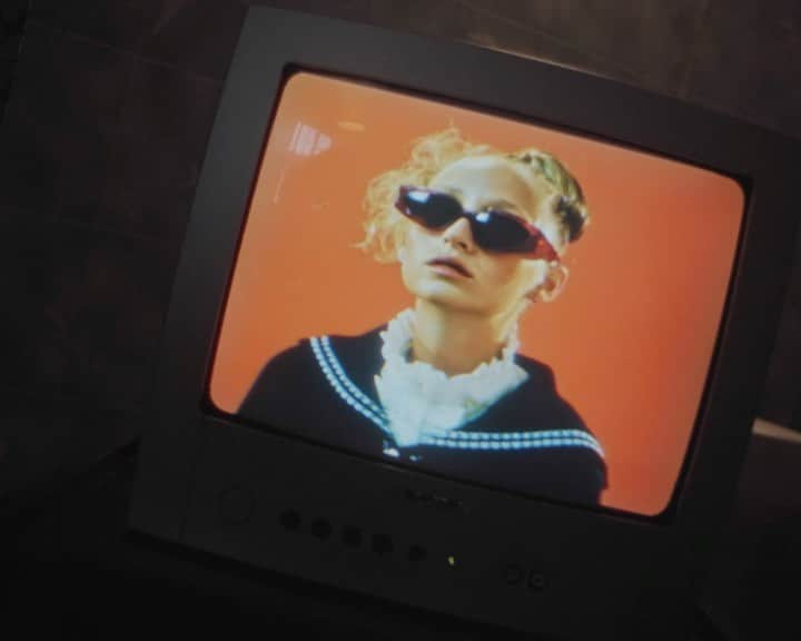 LOVE MAGAZINEのインスタグラム：「STANDBY  Room 2  Director @dhughesstudio takes us on a dystopian trip to the outskirts of London for #LOVEDiaries. Following @enamasiama,@jamilymeurer, @ajakdengcom and @elfiereigate through muffled transmissions. Watch the full film live at 4pm BST.   Director @dhughesstudio  Fashion editor @ogun_gortan  DOP @robjarvisdop  Casting @cicekbrown  Hair @pyuuuuuu Make up @georgiahopemakeup Manicure @michelleclassnails Production @rawproduction_uk  Set design @benclarksetdesign  Sound design @robbiemailerhowat」