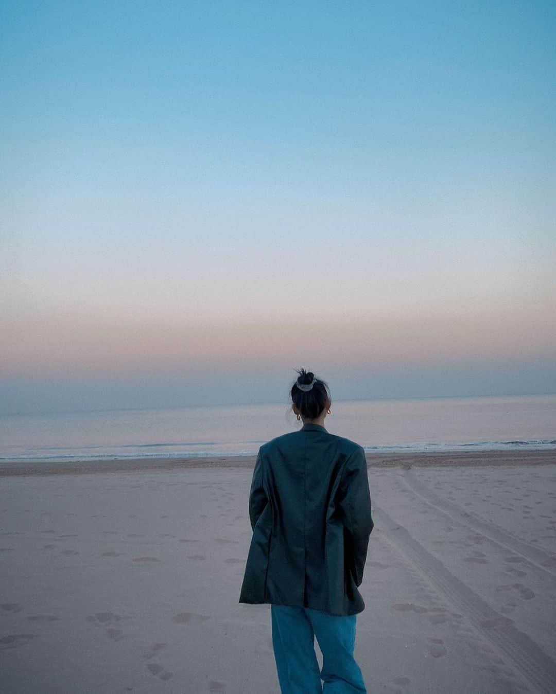リウ・ウェンのインスタグラム：「👩🏻🌊」