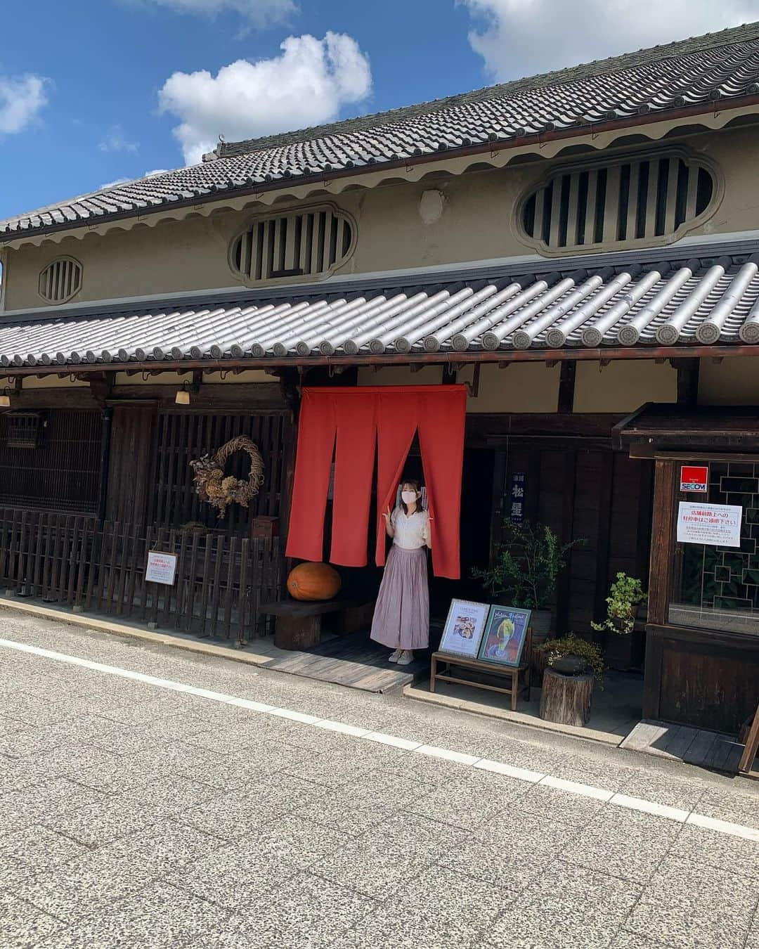 松本ルナのインスタグラム：「お久しぶりの更新だ🥳🌈  皆さん、こんばんは♡笑  お久しぶりの今日は 今月の頭に行った【カフェことだま】💓﻿ ﻿ 人気なお店だから予約して行ったよ〜😋🍴﻿ ﻿ ランチメニューは決まってて﻿ 月毎に変わるみたい🥺✨﻿ ﻿ めっちゃ美味しかったよ〜！！！﻿ ﻿ デザートも可愛くて動画撮っちゃった😆笑﻿ ﻿ 沢山載せたい写真があるから﻿ また今日から奈良の魅力を載せて行きたいと﻿ 思います😆🦌💓💓  #奈良 #奈良カフェ #奈良カフェ巡り  #奈良ランチ #カフェことだま  #明日香村 #明日香村カフェ  #のれんが素敵 #のどか #田舎  #田舎暮らし #田舎娘 #ルナマップ  #勝手に観光大使 #勝手に奈良観光大使  #countryside #nara #narajapan  #travel #cafe #lunch #lunchtime」