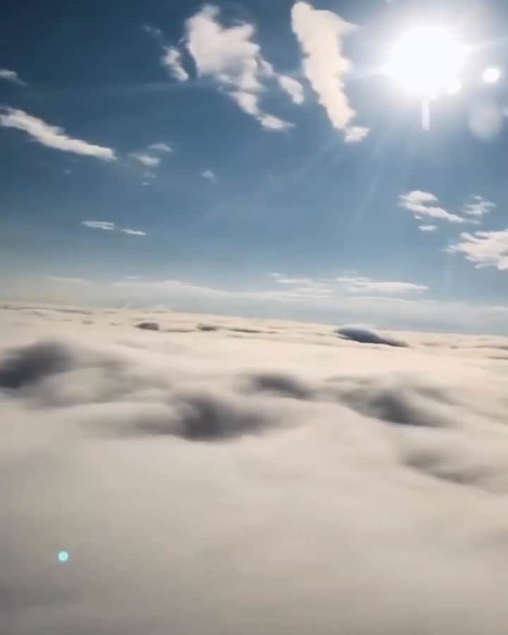 小牧那凪のインスタグラム：「☁　　☁　　☁　　☁　　☁　　☁  #去年の冬」