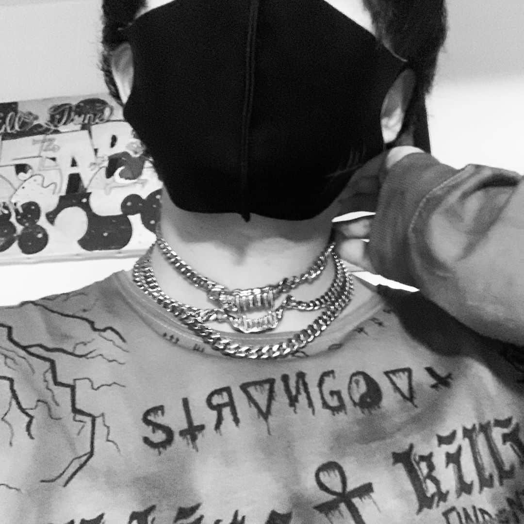ワタナベマホトさんのインスタグラム写真 - (ワタナベマホトInstagram)「bite you #ネックレス　#アクセサリー　#a.k.a.金属アレルギー」10月13日 21時49分 - mahoto_37_