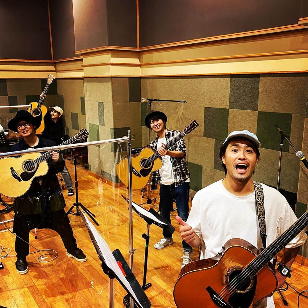ISEKIのインスタグラム：「三浦祐太朗くんの声の 素晴らしさよ🎙✨ 漫画の話もいっぱい出来て 嬉しい✨  三浦祐太朗　意気込みコメント &チケット購入説明動画↓ https://www.youtube.com/watch?v=yjZPruzn2Zw  #三浦祐太朗 #Anly #ISEKI #YAM2020」