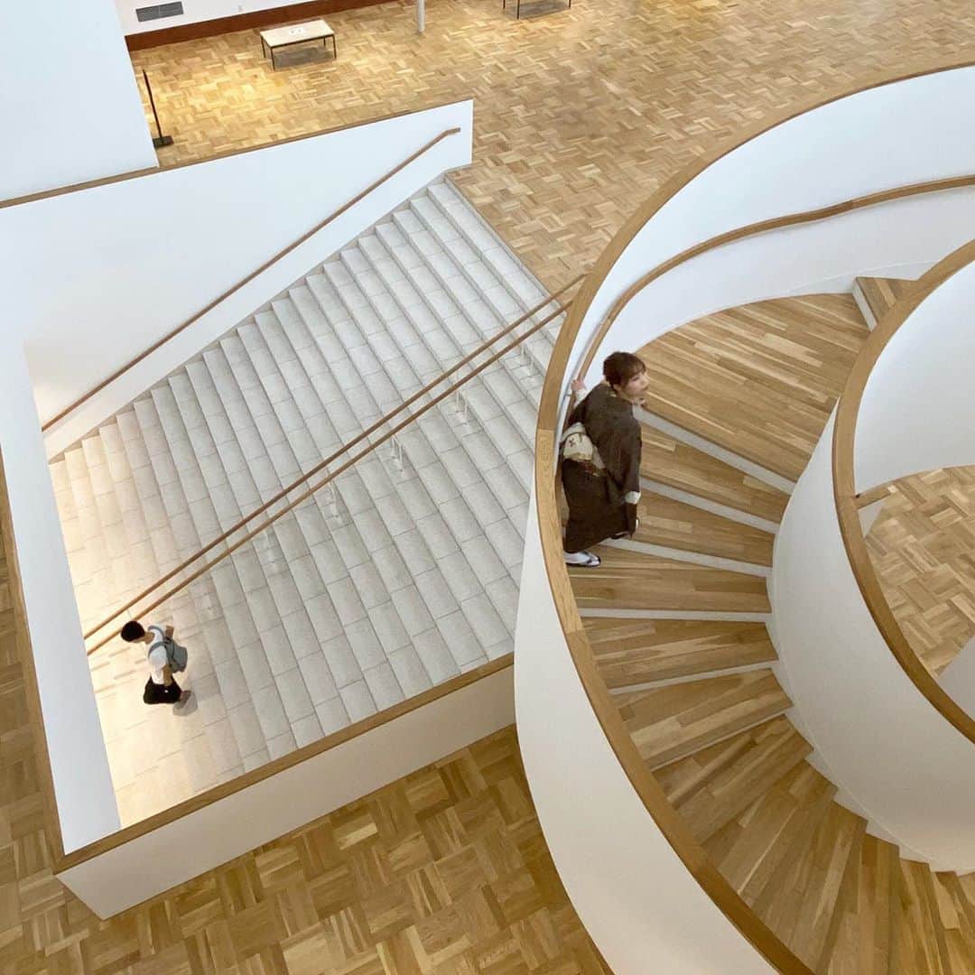 東京DANDYのインスタグラム：「After an extensive 3- year renovation, the former Kyoto Municipal Museum of Art has reopened as the Kyoto City Kyocera Museum of Art. Having survived 80 years (wooden buildings, fires, earthquakes, typhoons, and WW2 make this quite rare in Japan), the building has retained architecture of its era with some impressive contemporary additions. The inaugural exhibition, '250 Years of Kyoto Art Masterpieces,' includes works from the Edo Period until today, including Nawa Kohei's 'Pixel Deer,' Yamaguchi Kayo's 'Black Panthers,' and Chosei Miwa's 'Houses in Kiyamachi.' (Until Dec 6th)   #京都市京セラ美術館 #ArtExhibition #KyotoCityKyoceraMuseumofArt #Kyoto #JapaneseArchitecture」