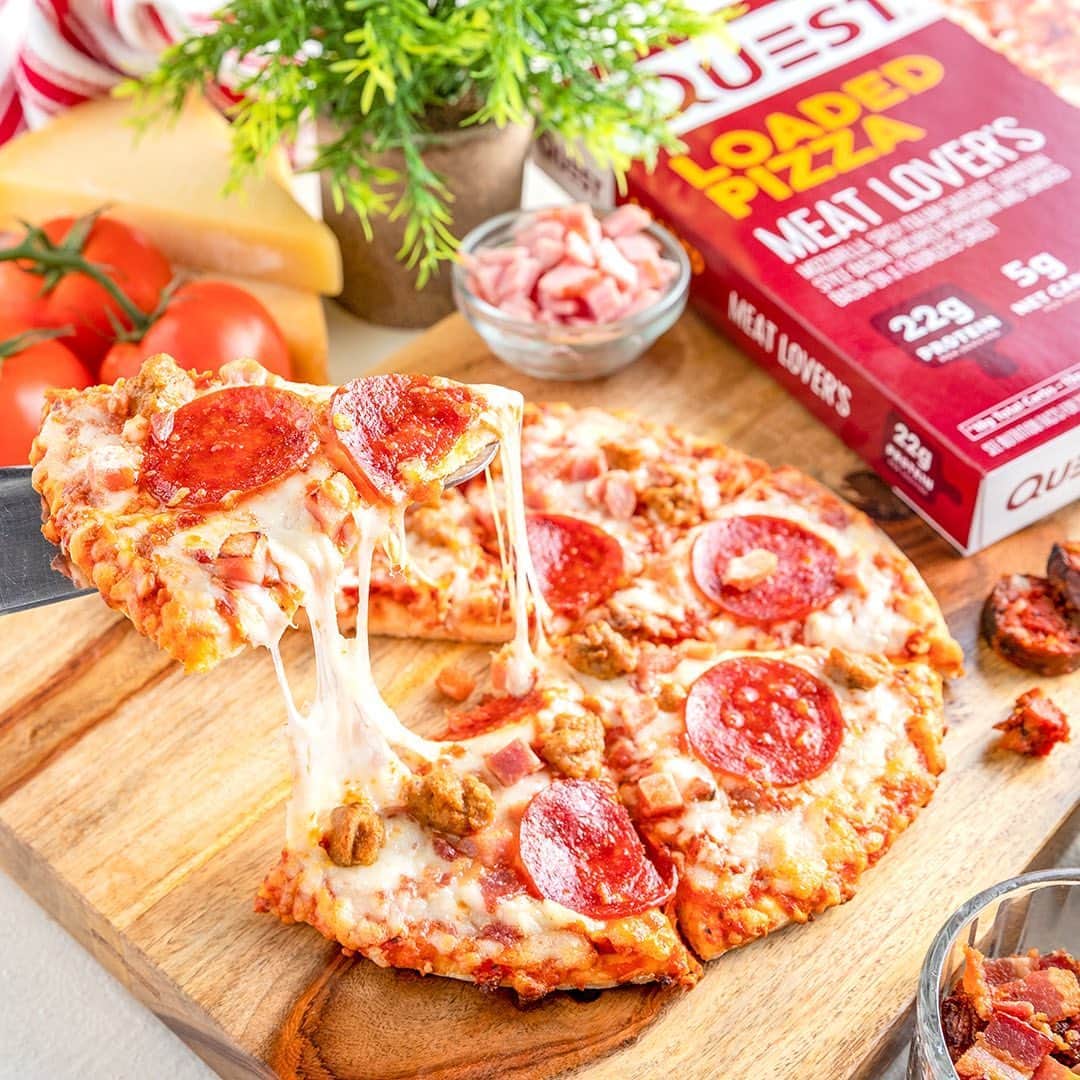 questnutritionさんのインスタグラム写真 - (questnutritionInstagram)「Say hello to Quest Loaded Meat Lover’s Pizza! 😍🍕🔥 Mozzarella cheese & delicious meat toppings blanket a custom crust recipe with 22g of protein & 5g net carbs per serving. 💪 It’s time to feed your loaded pizza cravings.😋 • Available at QuestNutrition.com, select @Target stores, & @Hyvee (Midwest)! 🎯 Go to the “Loaded Pizza” section via the link in our bio to see which Target locations carry it.💙 #OnaQuest #QuestNutrition #QuestPizza」10月13日 21時59分 - questnutrition
