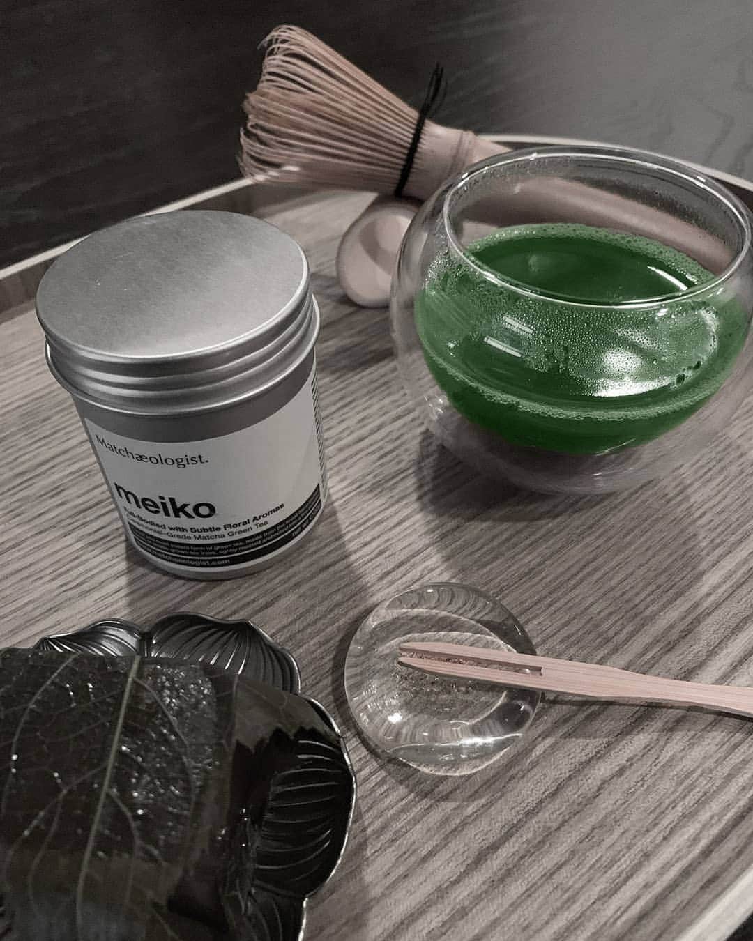 Matchæologist®さんのインスタグラム写真 - (Matchæologist®Instagram)「🌤 ‘Happiness begins with a cup of tea’. 🍵 Thanks to @_.my_luxe._ for sharing with us this beautiful #MatchaRitual capture featuring our 🌿 Meiko™ Ceremonial Matcha and Matcha Brewing Kit! . Try swapping out your morning coffee for matcha ☕️🍵. Not only is it packed with antioxidants, but it also gives your metabolism a healthy boost! 💪 . 👉 Click our bio link @Matchaeologist to find out more! .  Matchæologist® #Matchaeologist Matchaeologist.com」10月13日 22時03分 - matchaeologist