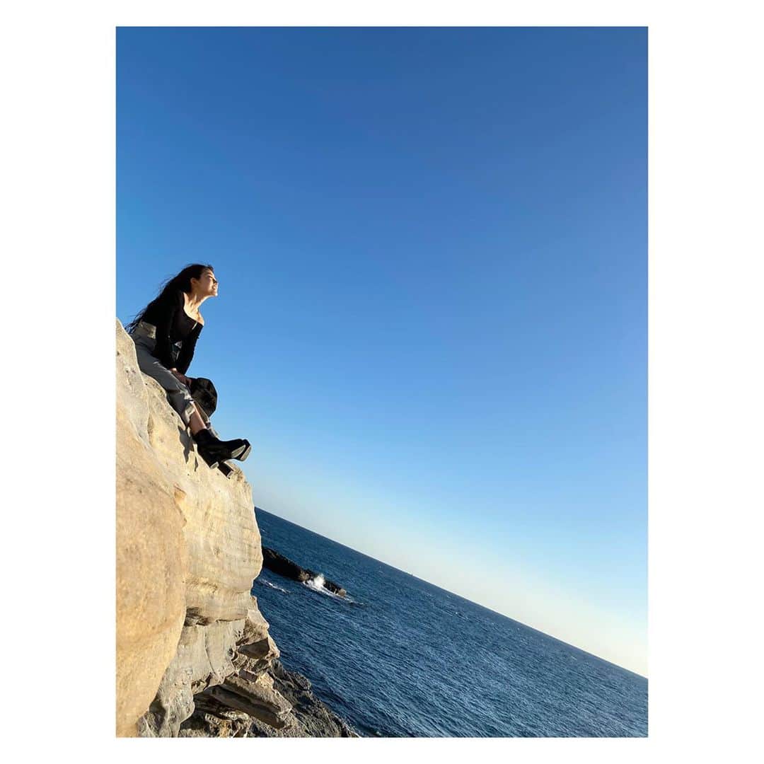 のインスタグラム：「. #千畳敷 強風で怖かったけど 眺め良くて行ってよかった〜🥰 . #和歌山 #和歌山旅行 #遠足 #wakayama #와카야마 #instatrip #instaphoto #followme」