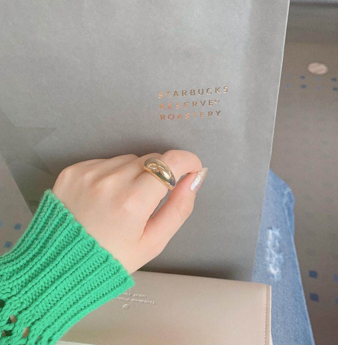 MEGのインスタグラム：「新作リングが出て次の日に、🛍  @lattice_lessignes の新しくできた町田店。他店にはないリングが沢山でてた💍  #lattice #silver925  #リング #アクセサリー #シルバーアクセサリー #ラティス #お気に入り」
