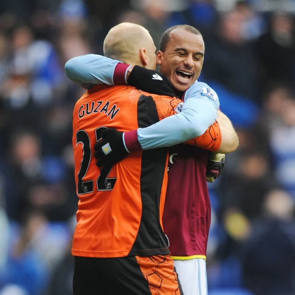 ブラッド・グザンのインスタグラム：「Happy birthday to this @avfcofficial legend!  @ga11official 😂😂」