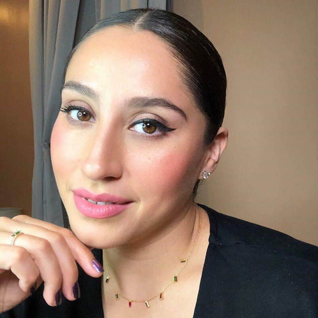 Motives Cosmeticsさんのインスタグラム写真 - (Motives CosmeticsInstagram)「Can you get a flawless face in under 5 minutes💕?! @jackiegomezbeauty showed us how to get glam in under 5 last night on @lorenridinger’s VIP Beauty Lounge & we think you all killed it🔥! Swipe to see some of the finished looked from last night's zoom + click to shop so you can re-create the look yourself. . . . . . #motivescosmetics #motives #makeup #beauty #makeupartist #mua #girlboss #entrepreneur #beyourownboss #everydaymakeup #naturalmakeup #5minuteface #5minutemakeup #flawlessface #quickmakeup」10月13日 22時38分 - motivescosmetics