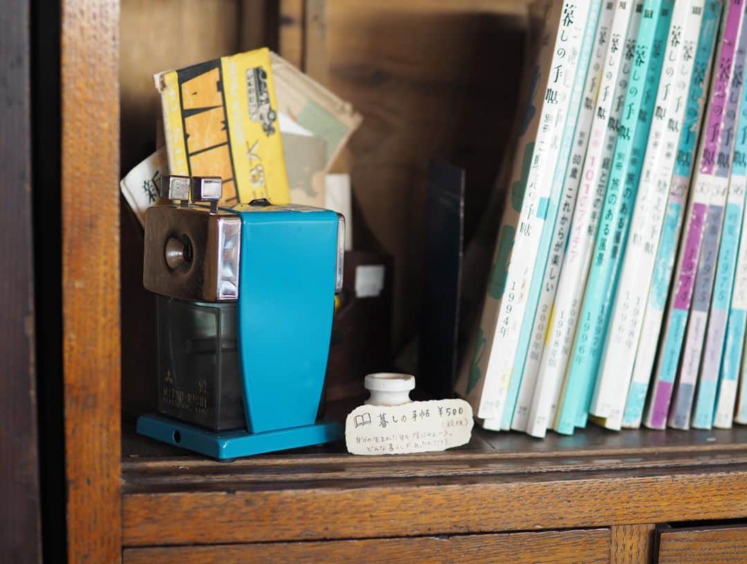 Rocoさんのインスタグラム写真 - (RocoInstagram)「10.13 クロちゃんの　@ambird_coffee_tea お店に行ったあとは、@rebuildingcenterjp  @live.in.sense へ。物欲を抑えるのたいへんだったw。  #リビセン#諏訪」10月13日 22時54分 - rororo_roco