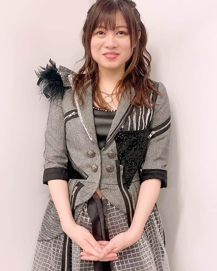 鈴木このみのインスタグラム：「👗☺️✨🥾😳😂」