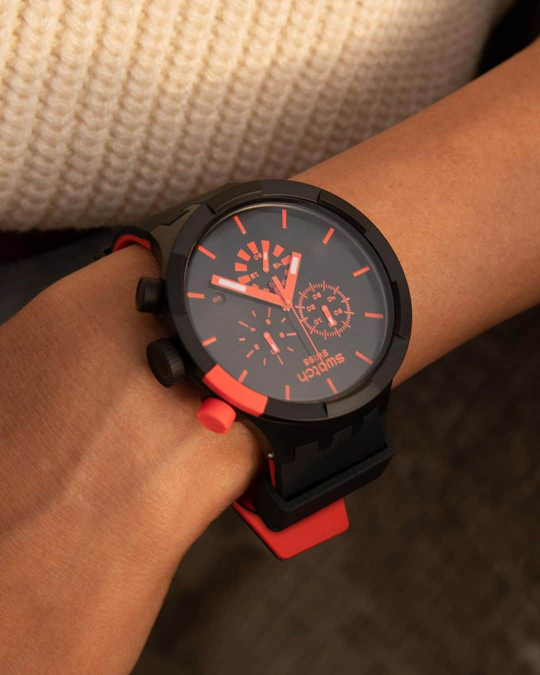 Swatchさんのインスタグラム写真 - (SwatchInstagram)「🔴 CHECKPOINT RED #SwatchBIGBOLD」10月13日 23時28分 - swatch