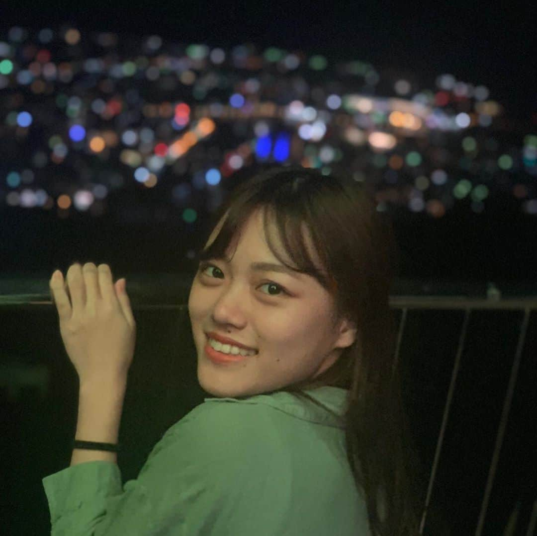 春本ゆきのインスタグラム：「眉山の夜景綺麗すぎた👀  そして友達毎度のこと写真撮るのうますぎる😌😌  #眉山 #夜景」