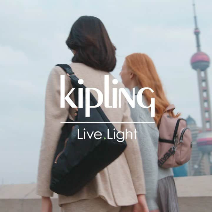 のインスタグラム：「Cut in a beautiful nylon twill, Paka is our most refined collection. An effortless choice when running out the door no matter if you’re a backpack girl, small crossbody girl or trendy shoulder bag girl. What is your choice? #LiveLight #paka #busylife」